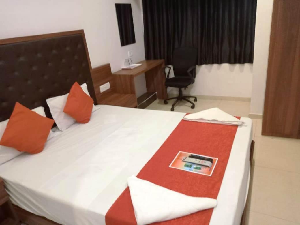 Sai Deep Lodging Нави Мумбаи Экстерьер фото